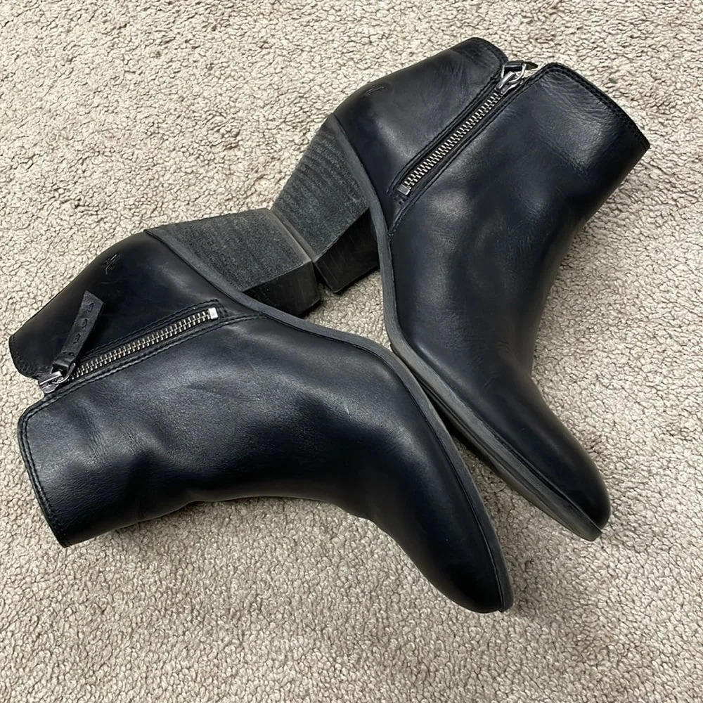 Frye Women's Judith Black Leather Zip Up Ankle Boots Booties 9.5M - Picture 8 of 15